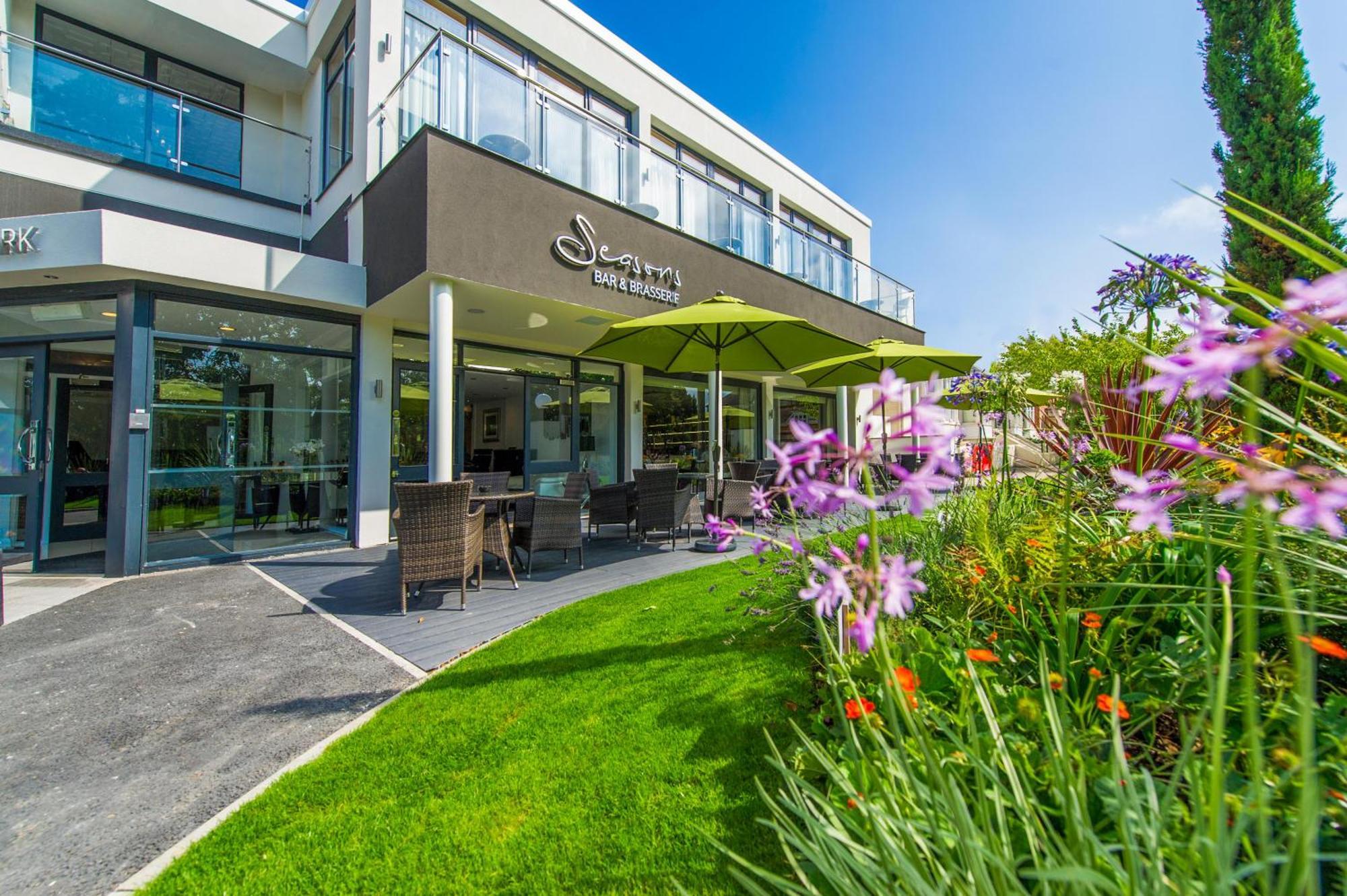 The Park Hotel بارنستابل المظهر الخارجي الصورة