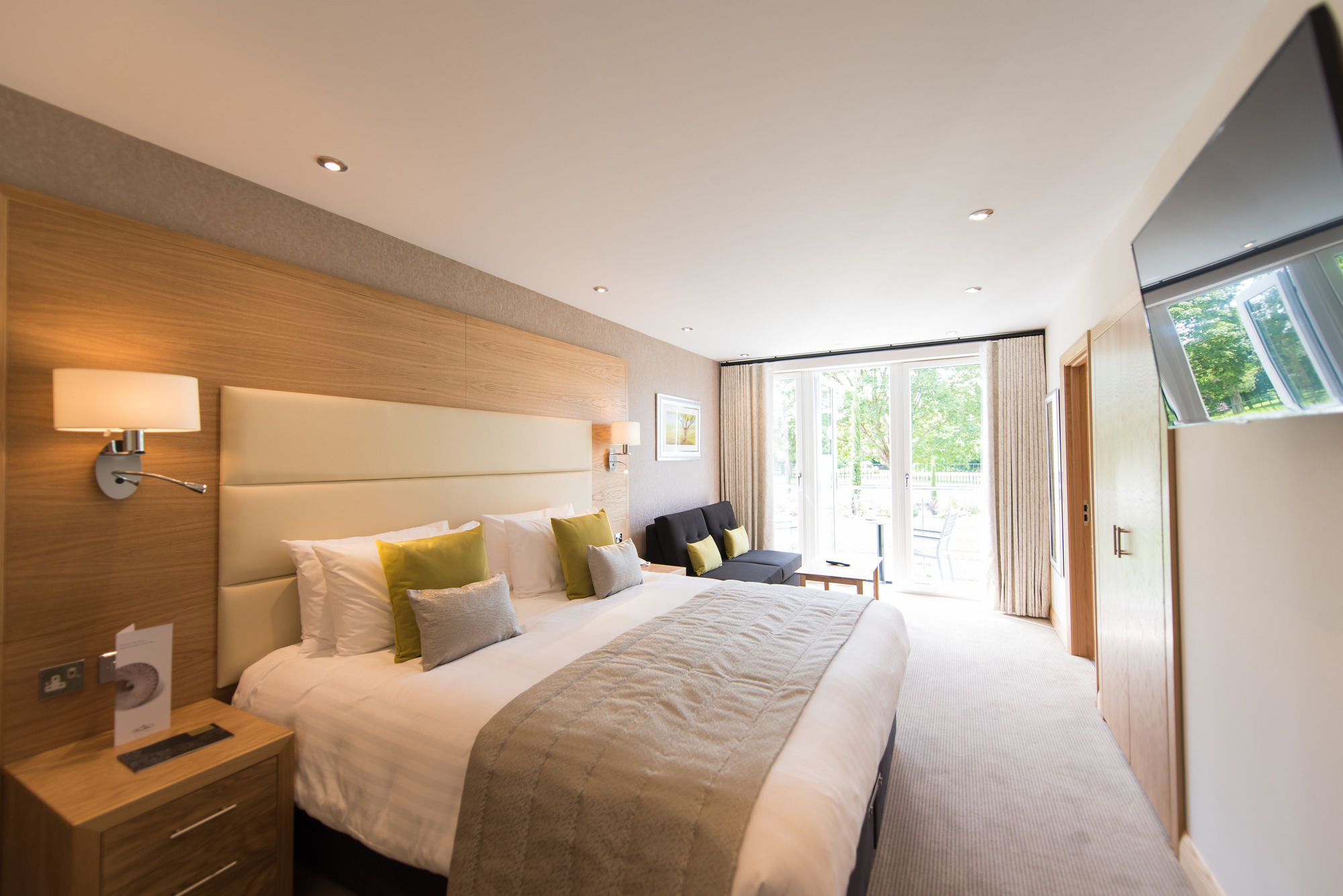 The Park Hotel بارنستابل المظهر الخارجي الصورة