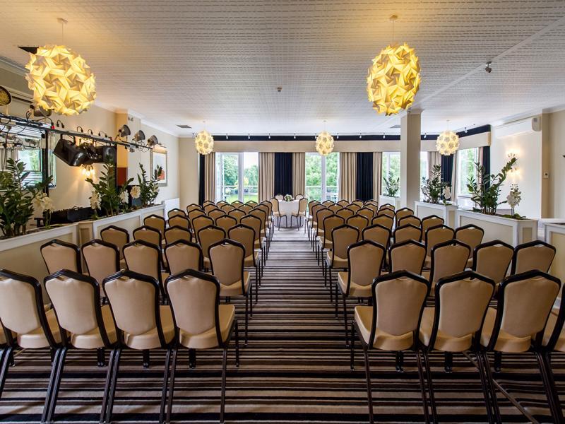 The Park Hotel بارنستابل المظهر الخارجي الصورة